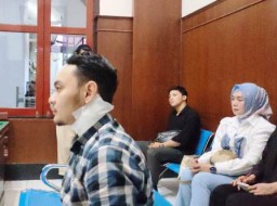 Berebut Anak, dr. Agus Prayogo Pangestu Tendang Kaki Istrinya