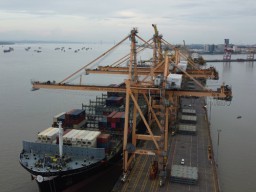 Neraca Perdagangan di Wilayah BC Tanjung Perak Surplus 2,1 USD
