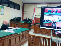 Terdakwa Korupsi Hibah Jombang Dituntut 7 Tahun 6 Bulan Penjara
