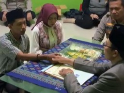 Polisi di Surabaya Fasilitasi Tahanan Menikah