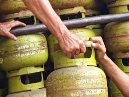 Koperasi Desa Merah Putih di Pasuruan Jual LPG 3 Kg Rp18 Ribu