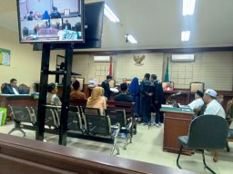 Saksi Beli Mebel ke Toko Terdakwa Wabup Bondowoso Tapi Dapat Kwitansi Milik UD Baitul Muslimin