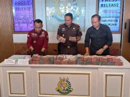 Uang dan Sertifikat Tanah di Pasuruan Dikembalikan ke Negara