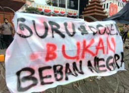 Pernyataan Sri Mulyani Tuai Protes Ratusan Mahasiswa di Surabaya