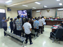 Anggaran Rp5,6 Miliar Sosperda DPRD Jember, Kader Nasdem Bagikan Makanan Basi dan Berulat