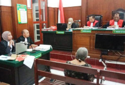 Nenek Elina Korban Pengosongan Rumah Paksa Mengaku Kehilangan Barang Berharga Senilai Rp5 Miliar