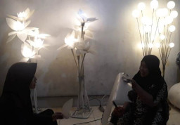 Manula Pasuruan Sulap Limbah TV LED Menjadi Cahaya Lampu Hias