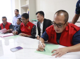 Kasus 3 Pejabat Dinas ESDM Jatim Dilimpahkan ke Kejari Surabaya