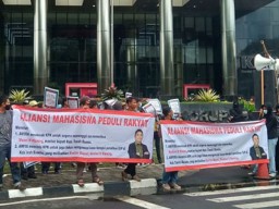 AMPERA Menuntut Kasus Mantan Bupati Tanah Kumbu Diusut