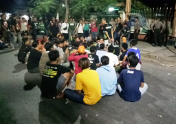 Arek Suroboyo Seharian Duduki Asrama Papua