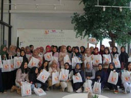 Beauty Class, Perempuan Surabaya Dukung Ganjar Calon Presiden 2024