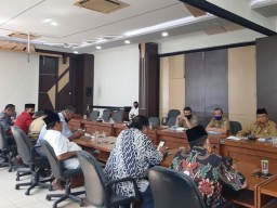 DPRD Pasuruan Nilai Kinerja Sekwan Kebacut