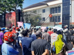 Dipanggil Jadi Saksi, Warga Bulusari Demo Kejari