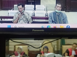 Eks Camat Heru Sugiharto Mangkir di Sidang Korupsi