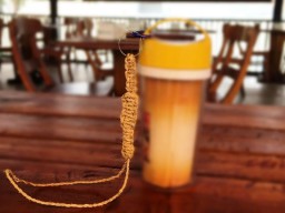 Pelepah Pisang Untuk Gantungan Botol Minuman