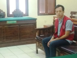 Penjudi Bola Online Ngaku Mualaf di Penjara