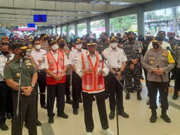 Menhub Pastikan Stasiun Pasar Senen Siap Layani Mudik