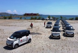 Pelindo Layani Pengiriman 200 Mobil Listrik di Labuan Bajo