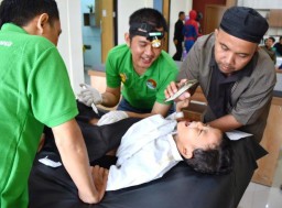 Pelindo III Group Gelar Khitan Massal di 3 Kota