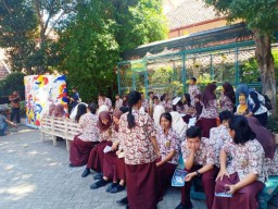 Peserta Rela Antri Box To Box Bintang Radio #2