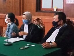 Sidang Istimewa Residivis Reyni Oktafin Wantania