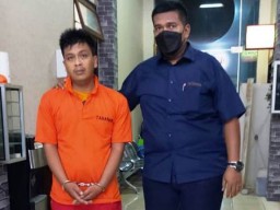 Perangkat Desa Gejugjati Membawa Sabu-sabu