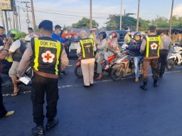 Satlantas Polres Pasuruan Semprot Disinfectant