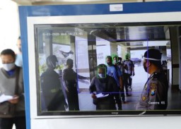 Penumpang Kapal Laut Dihimbau Gunakan Aplikasi Peduli Lindungi