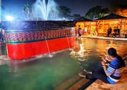 Warga Gelar Tasyakuran di Wisata Air Panas Kepulungan