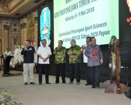 Soekarwo: Atlet Jatim Bermental Pejuang dan Juara