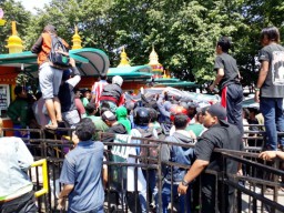 Tiket Persebaya vs Arema Diserbu Ribuan Bonek