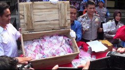 300 Uang Palsu Dolar Amerika Dijual Rp 100 Juta