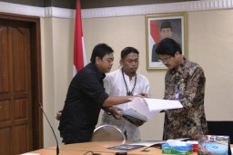 Dana Hibah Triliunan Dinas Pendidikan Amburadul