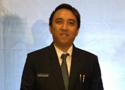 Mendefinisikan Ilmu Hukum Dengan Yang 'Liyan'