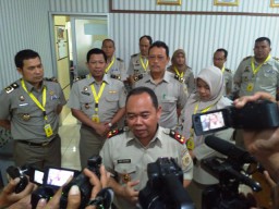 BPN Surabaya II Lamban Garap Program SMS 2016