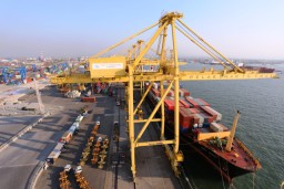 Seluruh Terminal PT Pelindo III Pakai DO Online