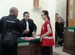 Rentenir Novita Rindra Diganjar 13 Bulan Penjara