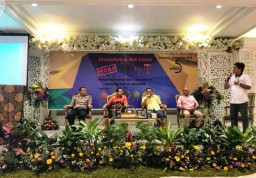 Polisi dan Jaksa Isi Seminar Journalism Is Not Crime