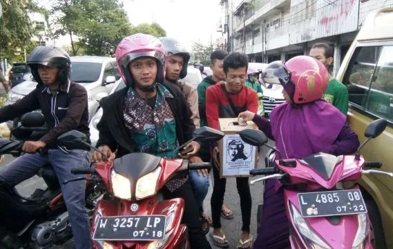 Bonek Donorejo Galang Dana untuk Micko Pratama