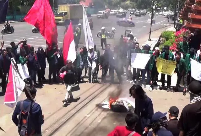 Mahasiswa Jawa Timur Ingin Pemerintah Menstabilkan Rupiah