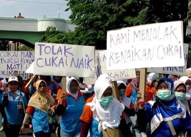 Demonstrasi Serikat Pekerja Rokok Tembakau