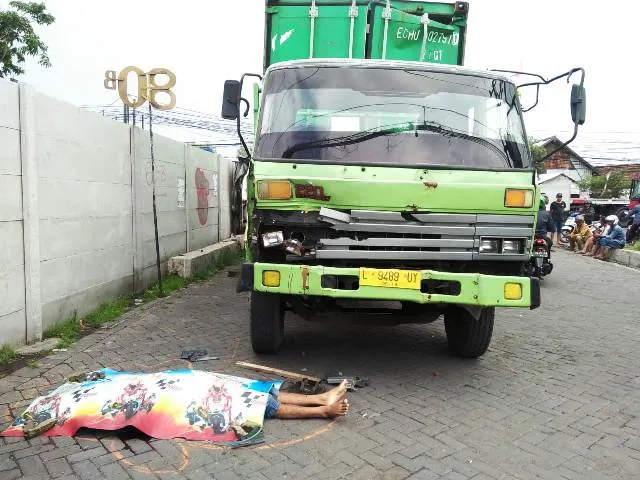 Heribertus Tirensi Tewas Dijepit Trucknya Sendiri