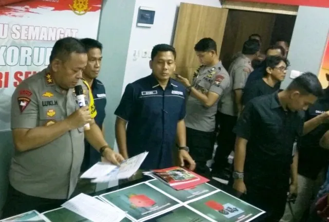 Polisi Beberkan Tersangka Amblesnya Jalan Gubeng