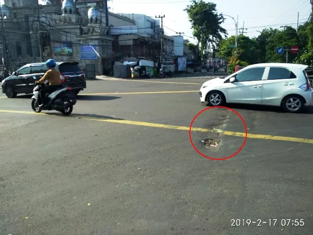 Proyek Rp 28 M, Baru 2 Bulan Jalan Kenjeran Rusak