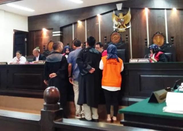 Izin Satwa Kadaluarsa, Lauw Djin Ai Dipenjara