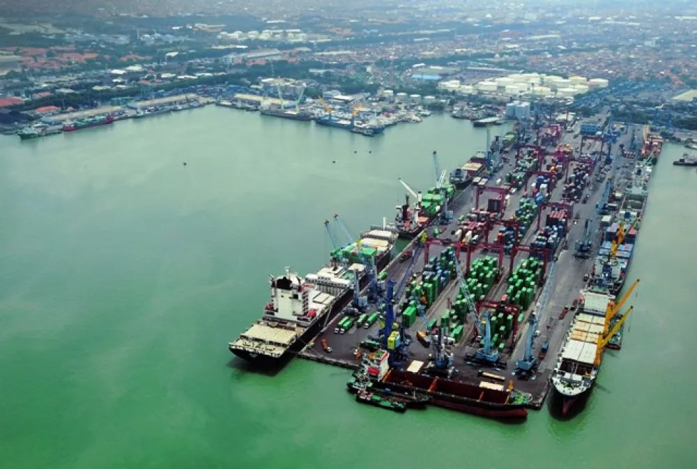 Arus Peti Kemas Tanjung Perak Melonjak 20%