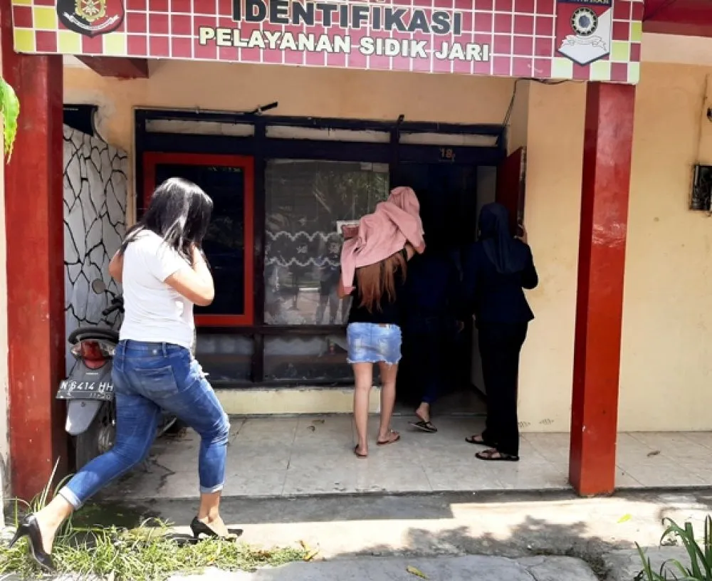 Polres Pasuruan Tangkap 4 PSK dan 1 Mucikari