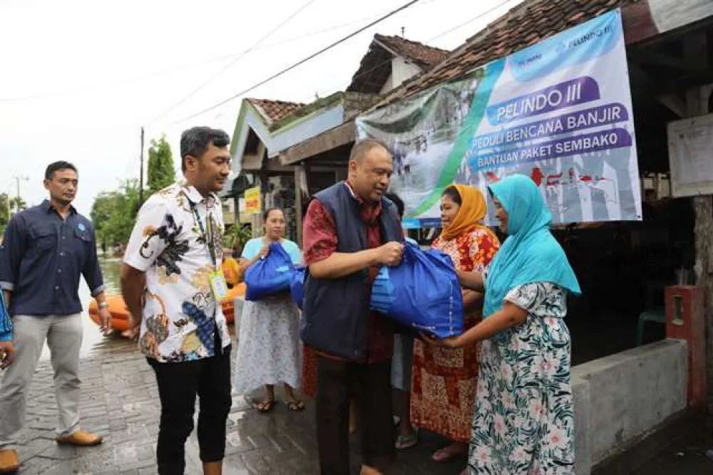 PT Pelindo III Bantu Korban Banjir Gresik