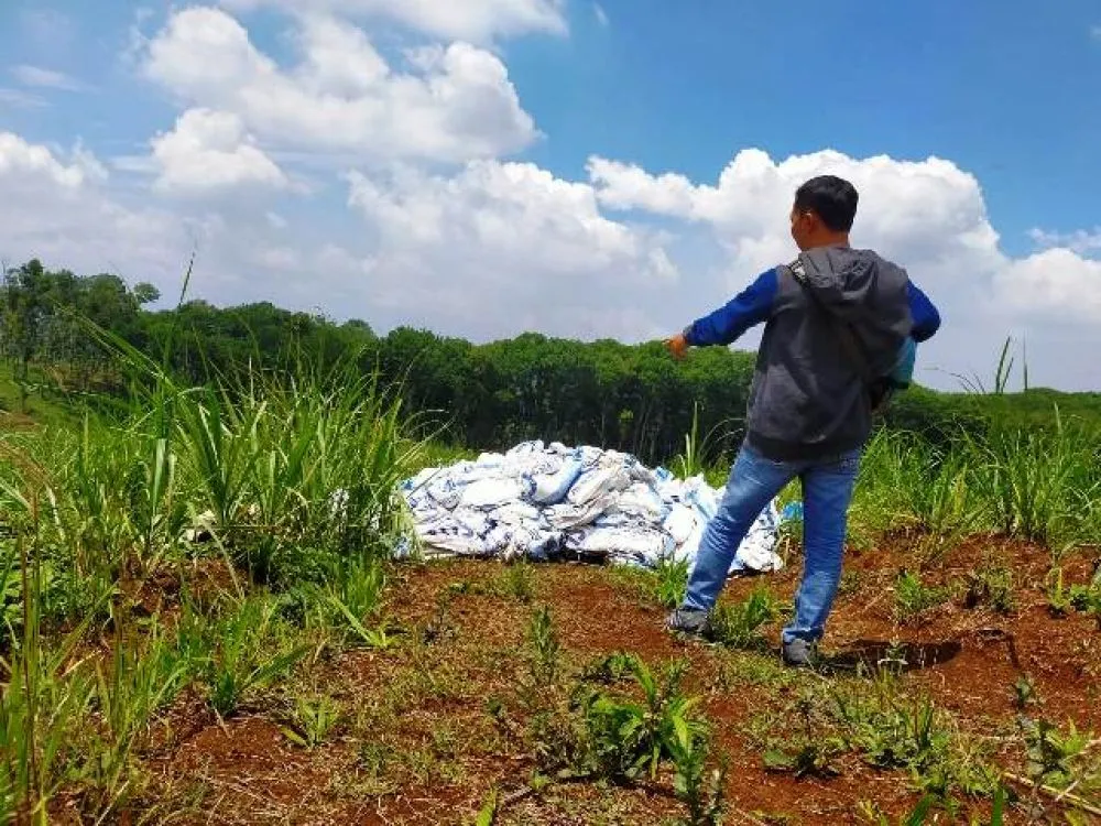 Pembuang Limbah Ngawur Dapat Izin DLH Pasuruan?