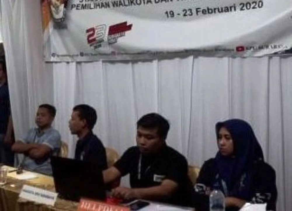 Balon Wali Kota Surabaya Yasin-Gunawan Disoal